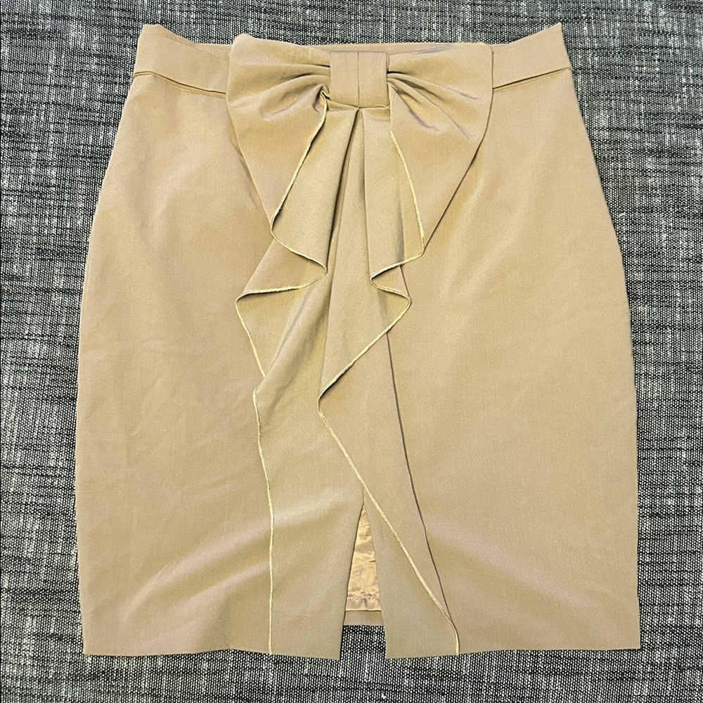 Chic Tan Bow Accent Pencil Skirt